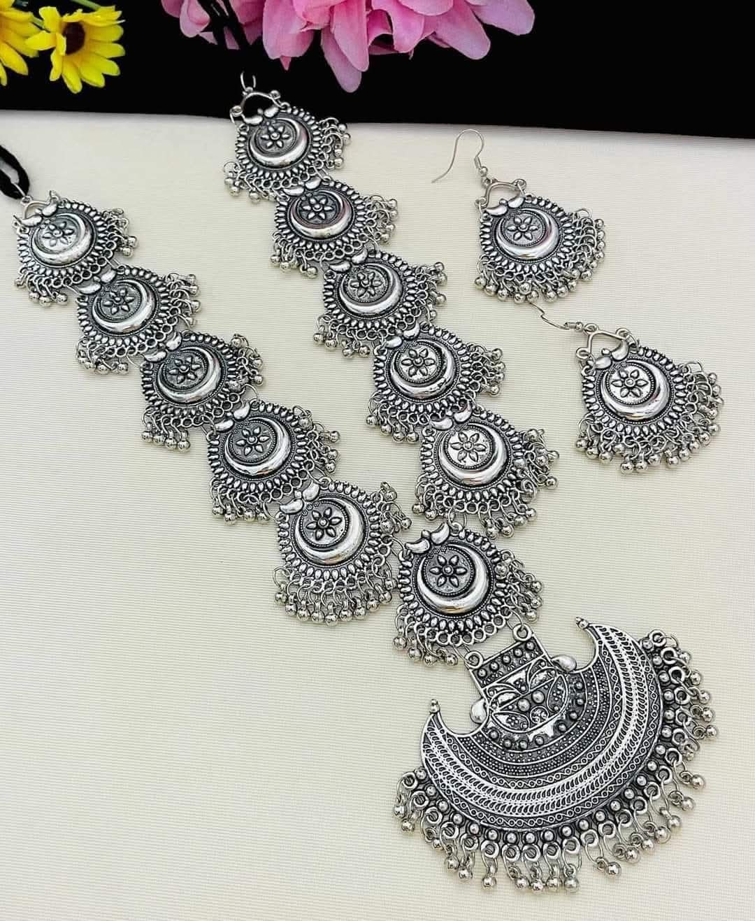 Oxydized necklace