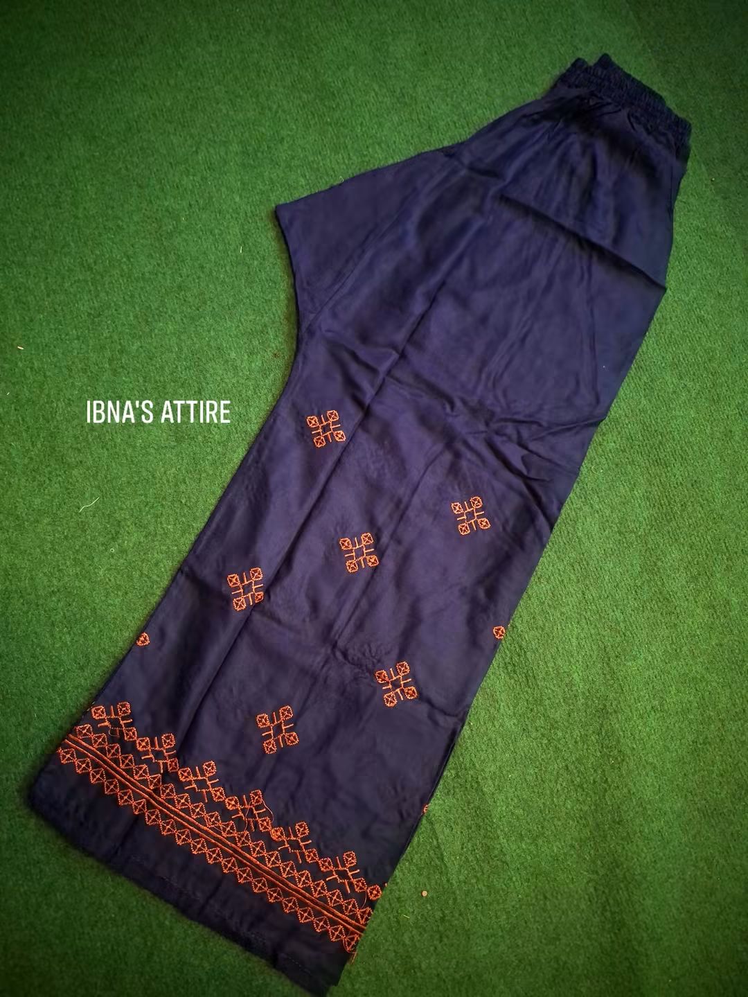 Pure Lawn 2-Piece Co-Ord Set with Embroidery & Real Mirror Work (Size- 42)