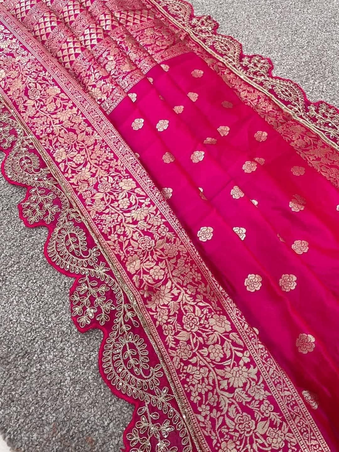 Premium designer Soft Kanjivaram Silk Saree with a Rich Pallu- Cutwork border- Hot Pink / Fuchsia color - with blouse piece