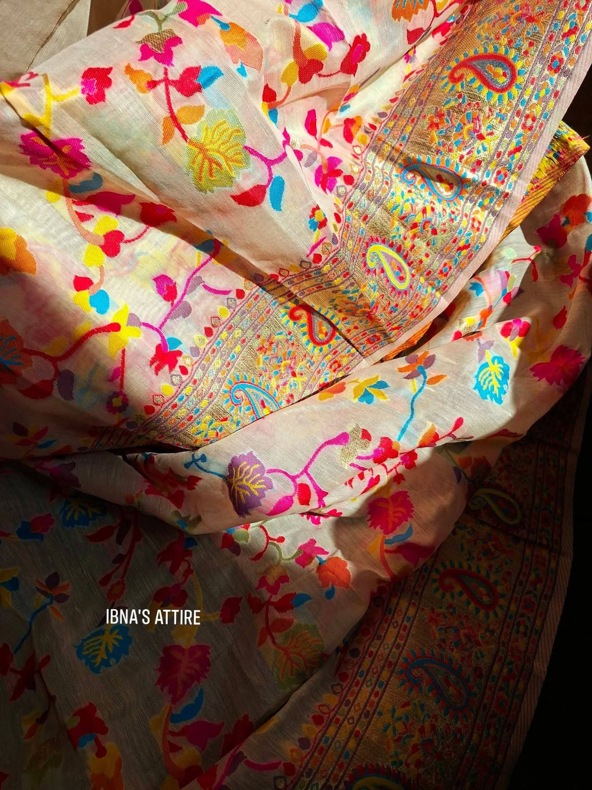 Kashmiri Pashmina All-Over Multicolor Thread Woven Saree with Blouse Piece