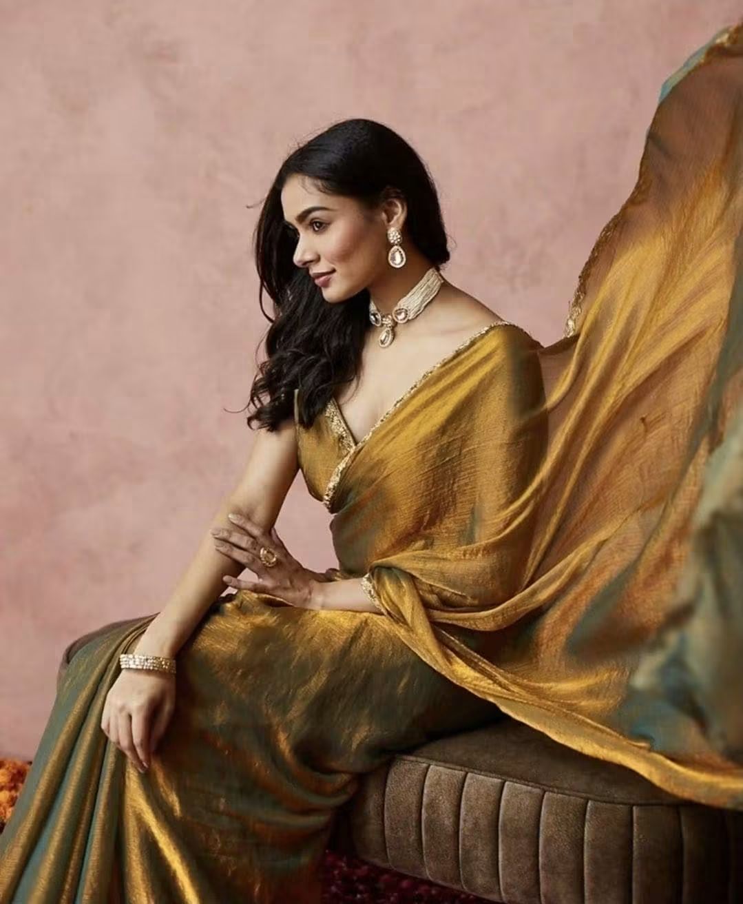 Exclusive Elegant Metallic Designer Glass Tissue Saree in Two-Tone Metalic Golden Color with Heavy Lace Work and Running Blouse Piece