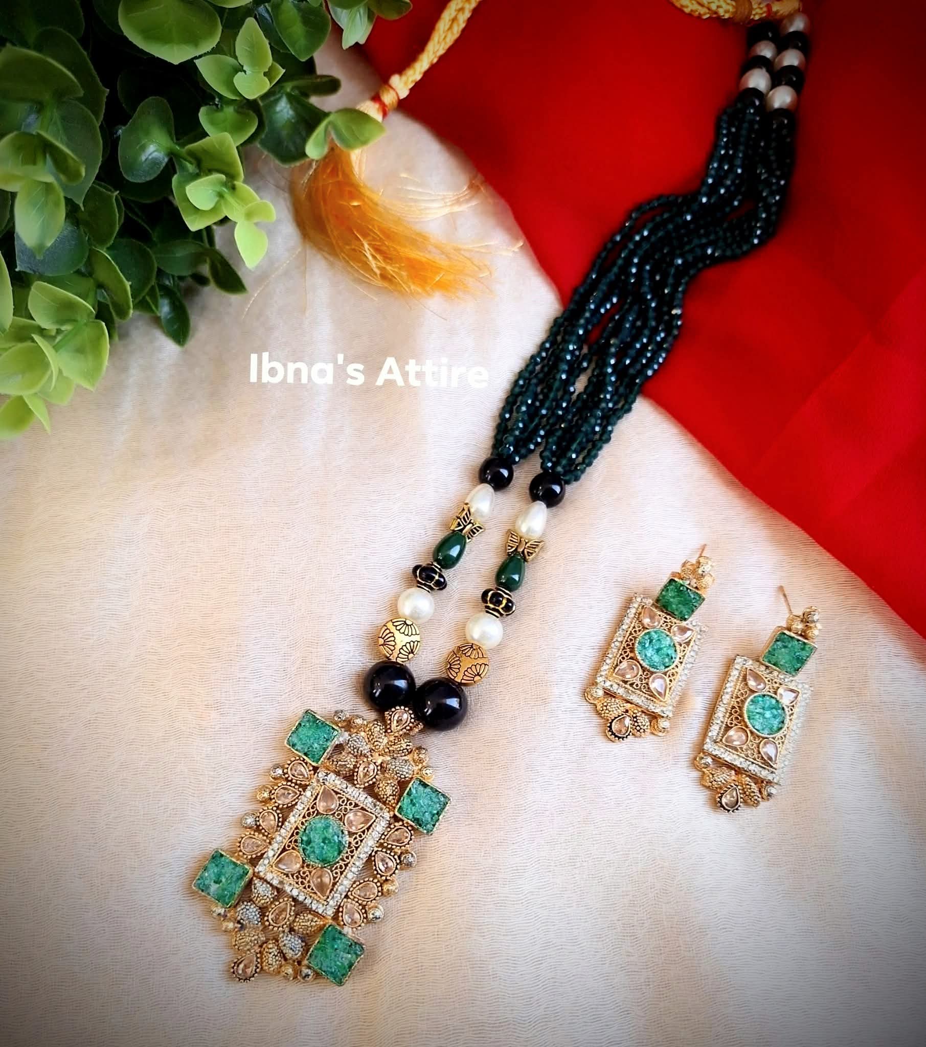 Exquisite Crushed Stone Egyptian Necklace Set with Matching Earring